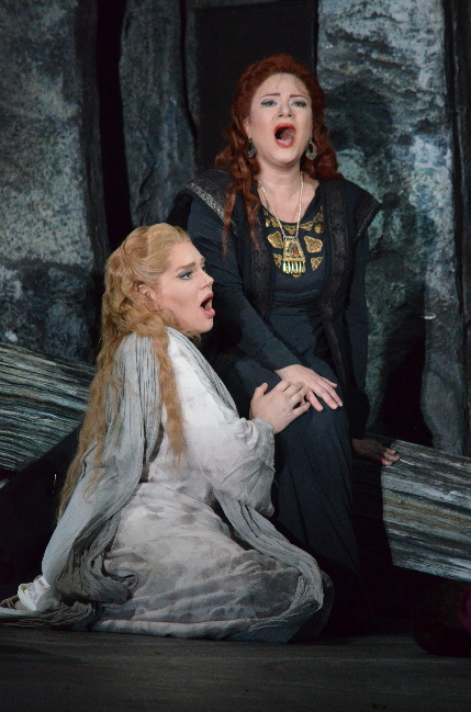 Rarely Seen Norma Is Powerful Triumph For Two Divas