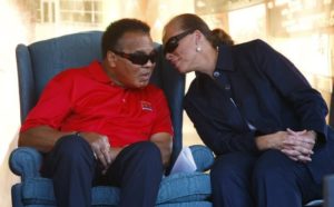 Muhammad Ali and his wife Lonnie attend a Ryder Cup reception at the Muhammad Ali Center in Louisville, Kentucky, September 2008. REUTERS/ Eddie Keogh