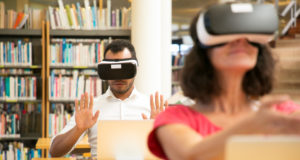 https://www.freepik.com/free-photo/students-using-vr-simulators-studying_5889954.htm#page=1&query=virtual+classroom&position=48