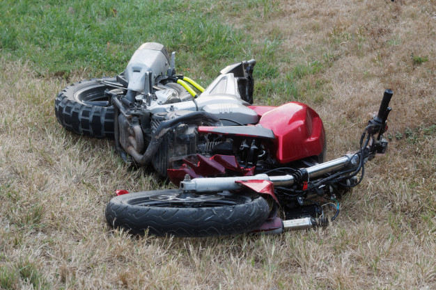 https://www.freepik.com/premium-photo/motorcycle-accident-with-motorcycle-fallen_9301424.htm