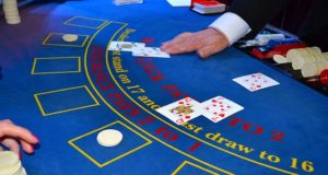 https://pixabay.com/photos/cards-dealer-black-jack-casino-bet-1437776/