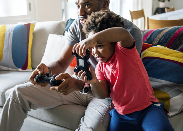 https://www.freepik.com/free-photo/dad-son-playing-game-living-room-together_3212981.htm#page=3&query=gamers&position=10