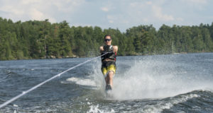 https://www.freepik.com/premium-photo/man-waterskiing-lake-lake-woods-ontario-canada_2616965.htm#page=2&query=waterskiing&position=35