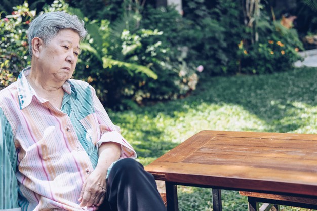 https://www.freepik.com/premium-photo/stressed-depressed-fatigued-sad-upset-asian-old-asian-elderly-senior-elder-woman-sitting-garden_12107338.htm#page=5&query=elder+lonely&position=44