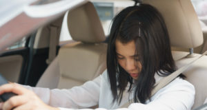 https://www.freepik.com/premium-photo/closeup-portrait-sleepy-tired-close-eyes-young-woman-driving-her-car-after-long-hour-tri_2391896.htm#page=2&query=sleepy+driver&position=34
