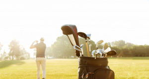 https://www.freepik.com/free-photo/back-view-male-golfer-swinging-golf-club_7287163.htm#page=1&query=golf&position=22