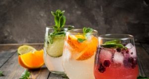 https://www.freepik.com/premium-photo/selection-three-kinds-gin-tonic-with-blackberries-with-orange-with-lime-mint-leaves-glasses-rustic-wooden-background_6454424.htm#page=1&query=Gin&position=17