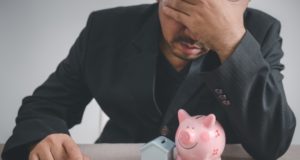 https://www.freepik.com/premium-photo/businessman-is-stressed-out-losing-their-jobs-insufficient-savings-pay-mortgage-focus-calculator-impacts-epidemic-covid-19_10876050.htm#page=1&query=bankruptcy&position=39