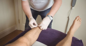 https://www.freepik.com/free-photo/physiotherapist-performing-dry-needling-leg-patient_8405551.htm#page=1&query=acupuncture%20feet&position=6