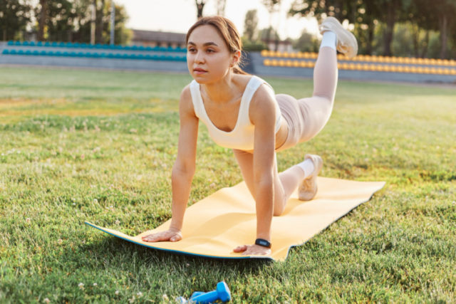 https://www.freepik.com/free-photo/fitness-girl-doing-leg-workout-yoga-mat-outdoor-stadium-fit-woman-wearing-white-top-beige-leggins-training-alone-health-care-healthy-lifestyle_15823258.htm#page=2&query=yoga&position=7