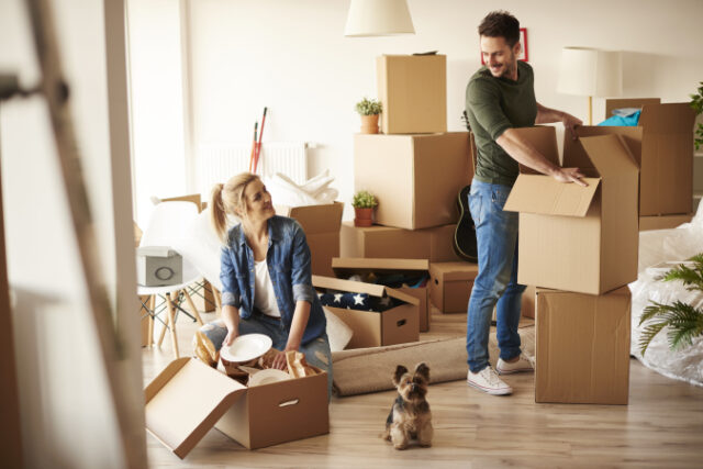 https://www.freepik.com/free-photo/young-couple-new-apartment-with-small-dog_15973256.htm#page=1&query=moving&position=2&from_view=search