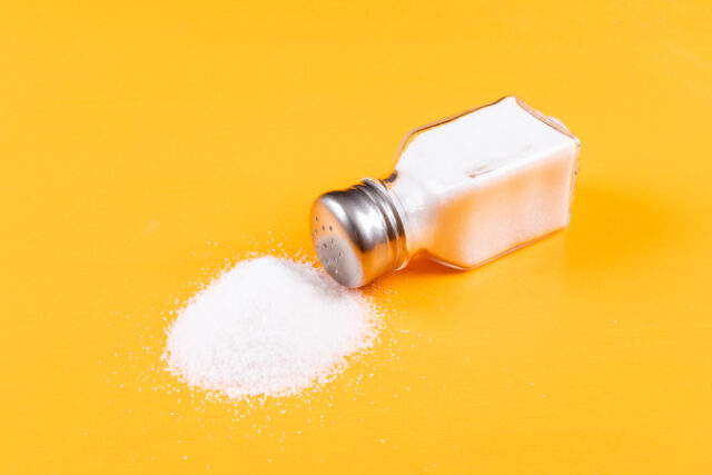 https://www.freepik.com/free-photo/sea-salt-coming-out-salt-shaker_7417614.htm#query=salt%20shaker&position=1&from_view=search