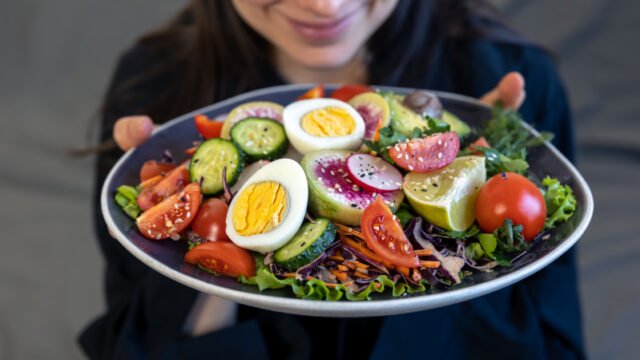 https://www.freepik.com/free-photo/appetizing-salad-with-fresh-vegetables-eggs-plate-female-hands_24526498.htm#query=Green%20Mediterranean%20diet&position=19&from_view=search