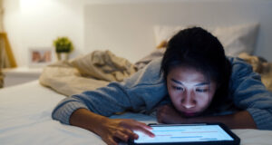 https://www.vecteezy.com/photo/5486363-freelance-asia-women-casual-wear-using-laptop-hard-work-on-bed-in-bedroom-at-house-night-working-from-home-remotely-work-self-isolation-social-distancing-quarantine-for-coronavirus-prevention