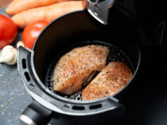 https://www.freepik.com/premium-photo/cooking-skinless-chicken-breast-with-spices-air-fryer_12438216.htm#query=air%20fryer&position=36&from_view=search