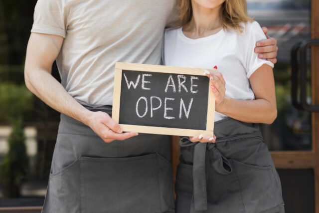 https://www.vecteezy.com/photo/4930641-couple-reopening-small-business