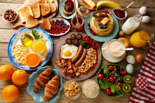 https://www.freepik.com/premium-photo/breakfast-buffet-full-continental-english_3895381.htm#query=breakfast&position=27&from_view=search
