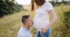 https://www.freepik.com/free-photo/pregnant-couple_5604108.htm#page=2&query=maternity%20leave&position=39&from_view=search