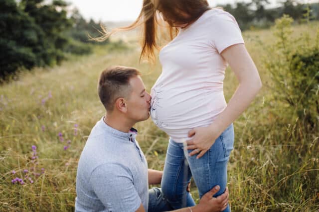 https://www.freepik.com/free-photo/pregnant-couple_5604108.htm#page=2&query=maternity%20leave&position=39&from_view=search