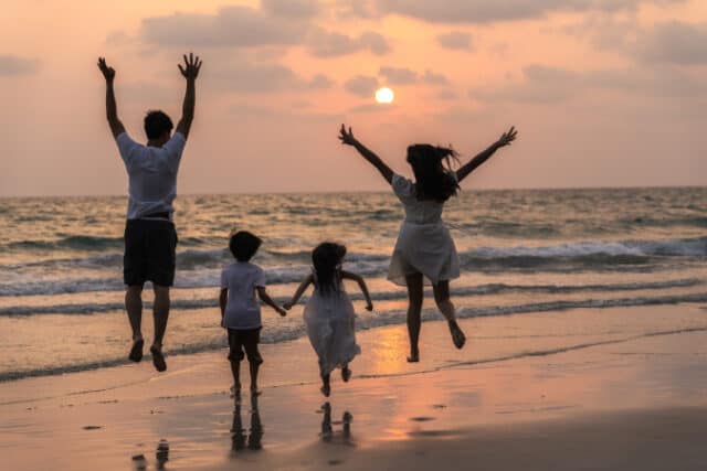 https://www.freepik.com/free-photo/asian-young-happy-family-enjoy-vacation-beach-evening-dad-mom-kid-relax-running-together-near-sea-while-silhouette-sunset-lifestyle-travel-holiday-vacation-summer-concept_7685881.htm#page=2&query=children%20beach&position=17&from_view=search