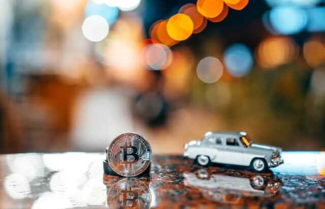 https://www.freepik.com/free-photo/silver-bitcoin-moskvich-401-table-glowing_7524118.htm#query=bitcoin%20car&position=2&from_view=search