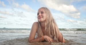 https://www.vecteezy.com/photo/7065868-portrait-of-a-beautiful-blonde-woman-enjoy-her-summertime-on-the-beach