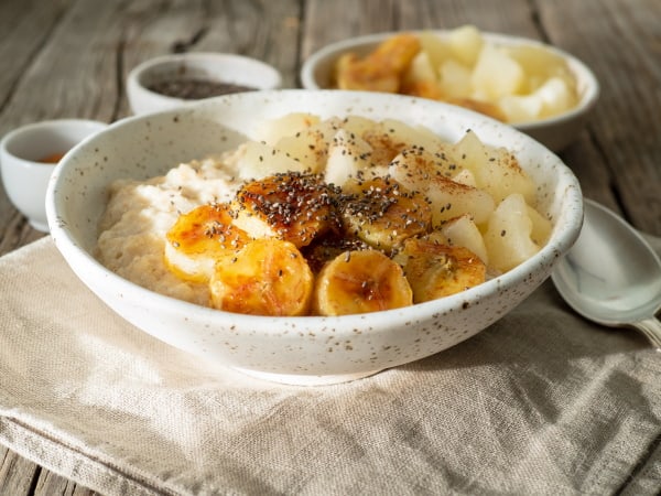 https://www.vecteezy.com/photo/7459591-large-bowl-of-tasty-and-healthy-oatmeal-with-apple-for-breakfast-morning-meal