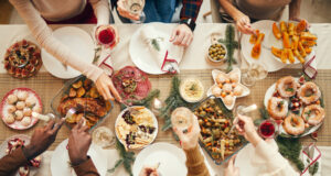 https://www.freepik.com/premium-photo/christmas-feast-view_8769641.htm#query=holiday%20dinner&position=47&from_view=search&track=sph