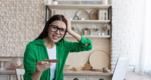 https://www.freepik.com/premium-photo/portrait-unsatisfied-disappointed-woman-home-brunette-trying-make-purchase-online_30369756.htm#query=credit%20card%20worry&position=15&from_view=search&track=ais