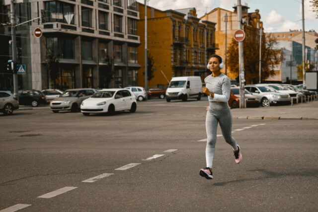 https://www.freepik.com/premium-photo/sportswoman-light-gray-active-wear-running-outdoors-daytime_27429217.htm#page=2&query=run%20across%20street&position=5&from_view=search&track=ais