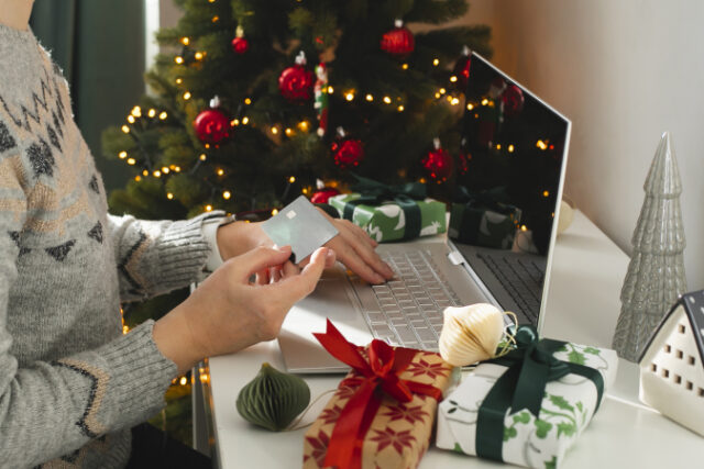 https://www.vecteezy.com/photo/15590502-female-hand-holding-card-and-using-laptop-for-christmas-online-shopping-holiday-online-shopping-concept-winter-holidays-sales-black-friday