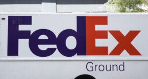 https://www.vecteezy.com/photo/4807290-new-york-usa-2017-detail-from-fedex-truck-in-new-york-usa-fedex-corporation-is-an-american-multinational-courier-delivery-services-company-from-memphis-tennessee-founded-at-1971