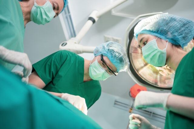 https://www.vecteezy.com/photo/10204042-low-angle-shot-of-professional-surgeons-team-performing-surgery-in-operating-room-surgeon-assistants-and-nurses-performing-surgery-on-a-patient-health-care-cancer-and-disease-treatment-concept