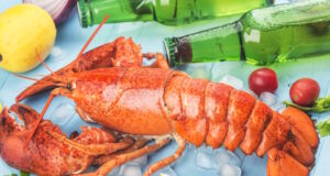 https://www.freepik.com/free-photo/seafood-feastlemon-fresh-boston-lobster-ice_15763258.htm#query=fresh%20lobster&position=3&from_view=search&track=ais