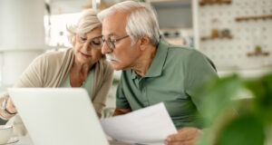 https://www.freepik.com/free-photo/senior-couple-analyzing-their-savings-while-going-through-home-finances_26402279.htm#query=savings&position=38&from_view=search&track=sph