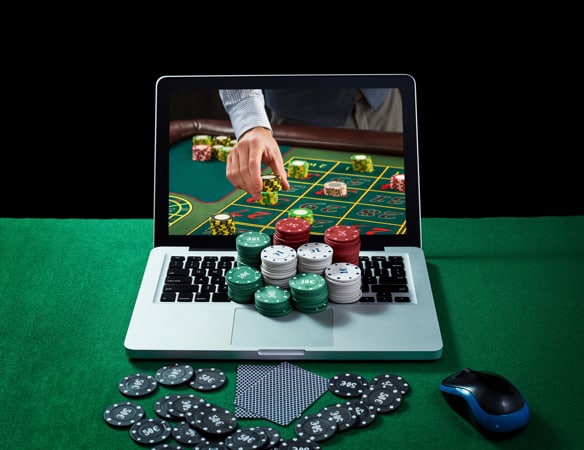 https://www.freepik.com/premium-photo/green-table-with-casino-chips-cards-notebook_24388228.htm#query=online%20gambling&position=5&from_view=search&track=ais