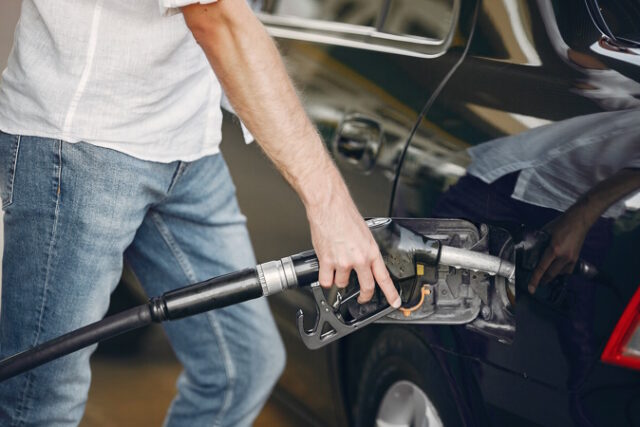https://www.freepik.com/free-photo/handsome-man-pours-gasoline-into-tank-car_5912242.htm#query=gasoline&position=24&from_view=search&track=robertav1_2_sidr