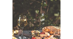 https://www.freepik.com/free-photo/side-view-grilled-chicken-with-vegetables-glass-wine-black-table_8515831.htm#query=barbecue%20wine&position=0&from_view=search&track=ais