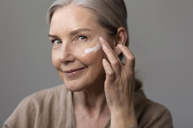 https://www.freepik.com/free-photo/side-view-smiley-woman-applying-face-cream_26923593.htm#query=anti%20aging%20cream&position=3&from_view=search&track=ais