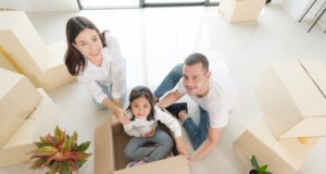 https://www.vecteezy.com/photo/21808948-happy-family-with-girl-moving-into-a-new-home