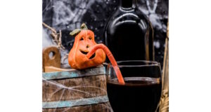 https://www.freepik.com/premium-photo/wine-halloween-party-solf-drink_18477981.htm#query=halloween%20wines&position=6&from_view=search&track=ais