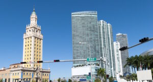 https://www.vecteezy.com/photo/22705911-miami-downtown-crossroad-and-freedom-tower