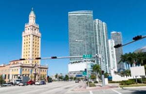 https://www.vecteezy.com/photo/22705911-miami-downtown-crossroad-and-freedom-tower